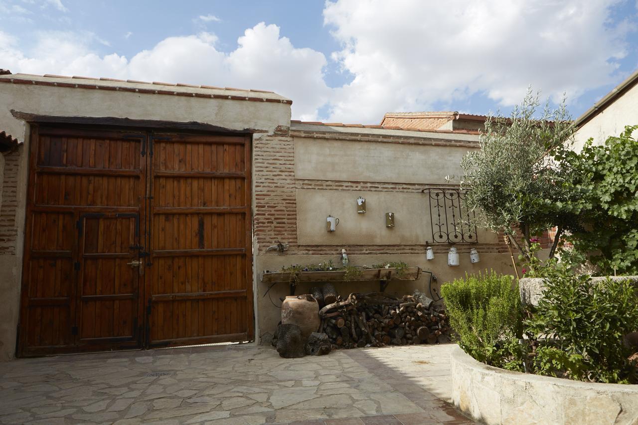 Casa Rural La Casa De Las Manuelas Horcajo de las Torres Exterior photo