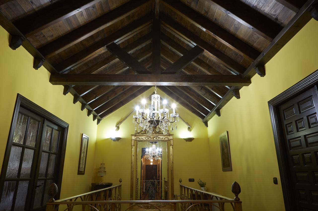Casa Rural La Casa De Las Manuelas Horcajo de las Torres Exterior photo